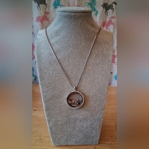 EUC Adult Jewels Silver Tone USA America Floating Charm Necklace Jewelry